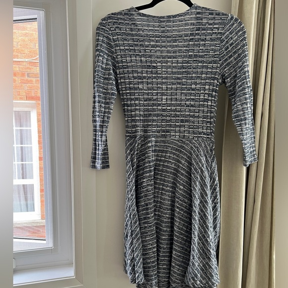 Winter wrap dress - Picture 3 of 5